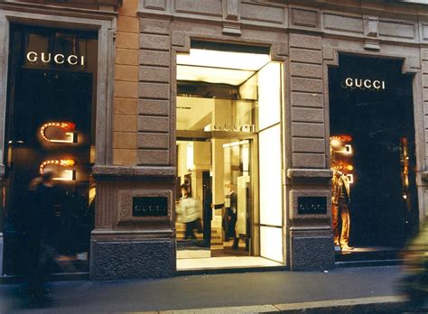 numero negozi gucci|negozi gucci usati.